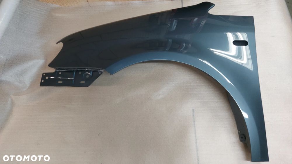 VW CADDY III 3 2K 04-10r BŁOTNIK LEWY LUB PRAWY LD7U CYNK. - 1