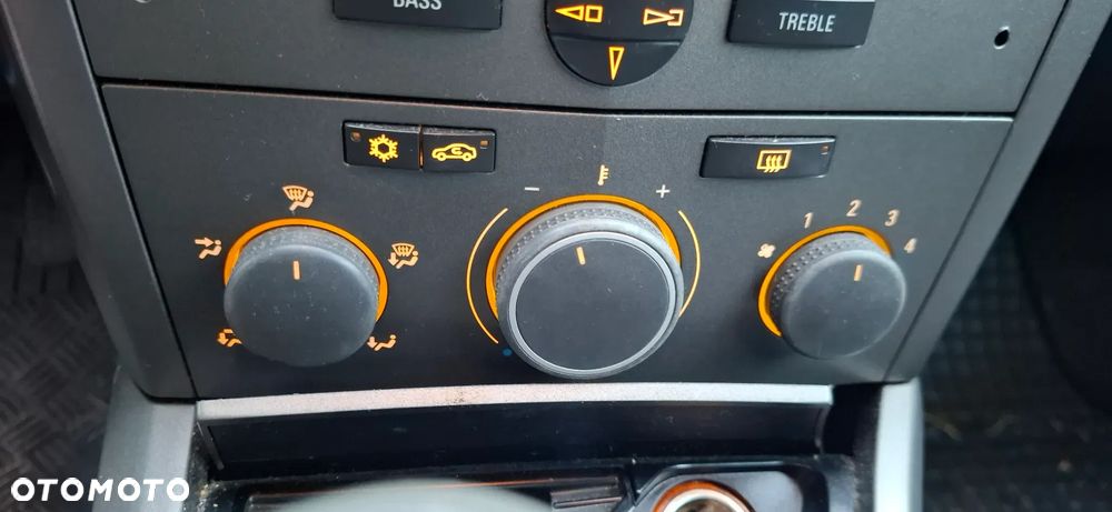 Panel klimatyzacji OPEL ASTRA H III - 1