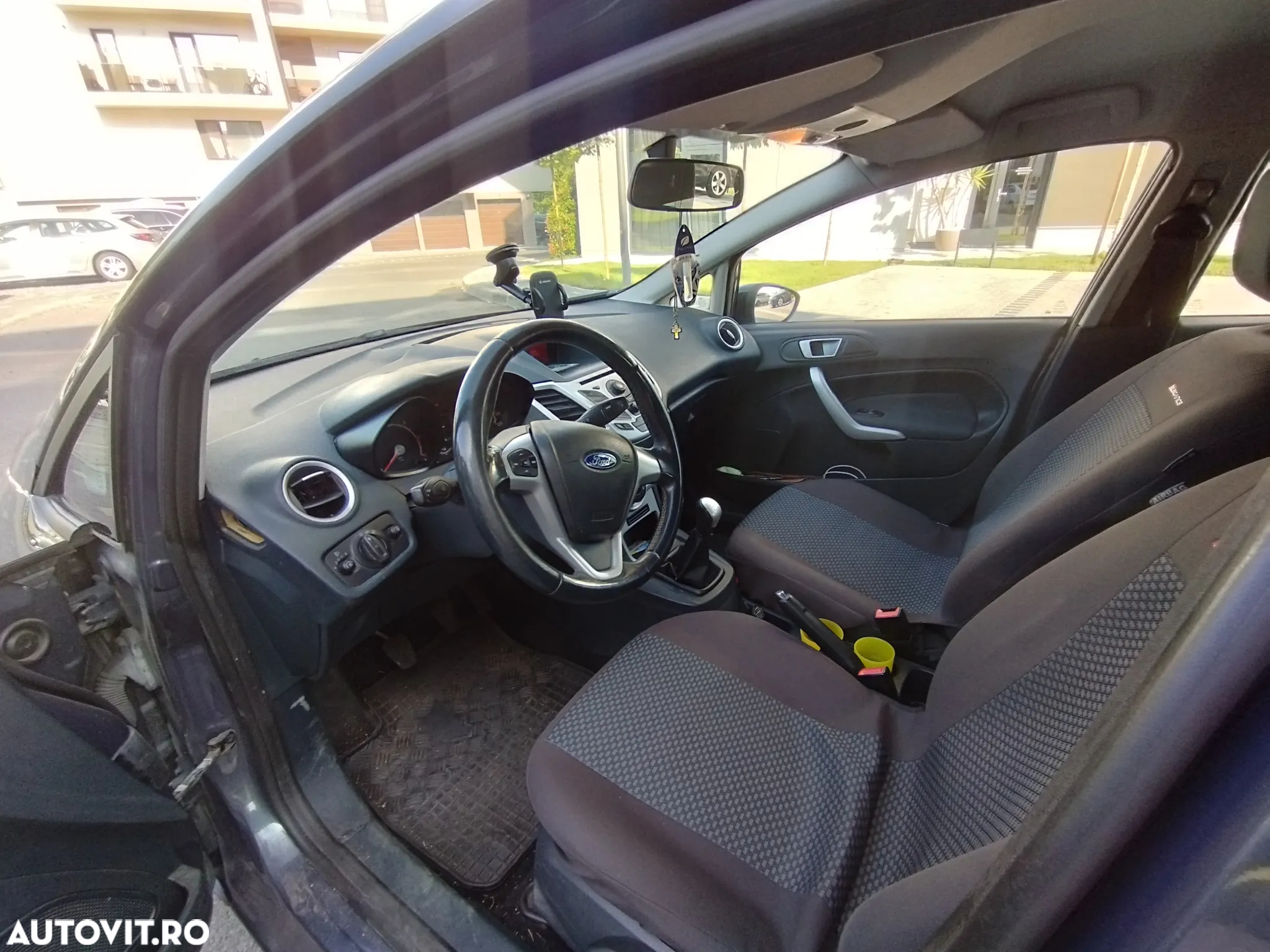 Ford Fiesta - 10