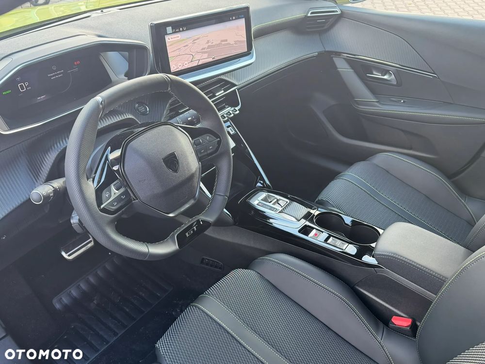 Peugeot 208 1.2 mHEV GT - 22