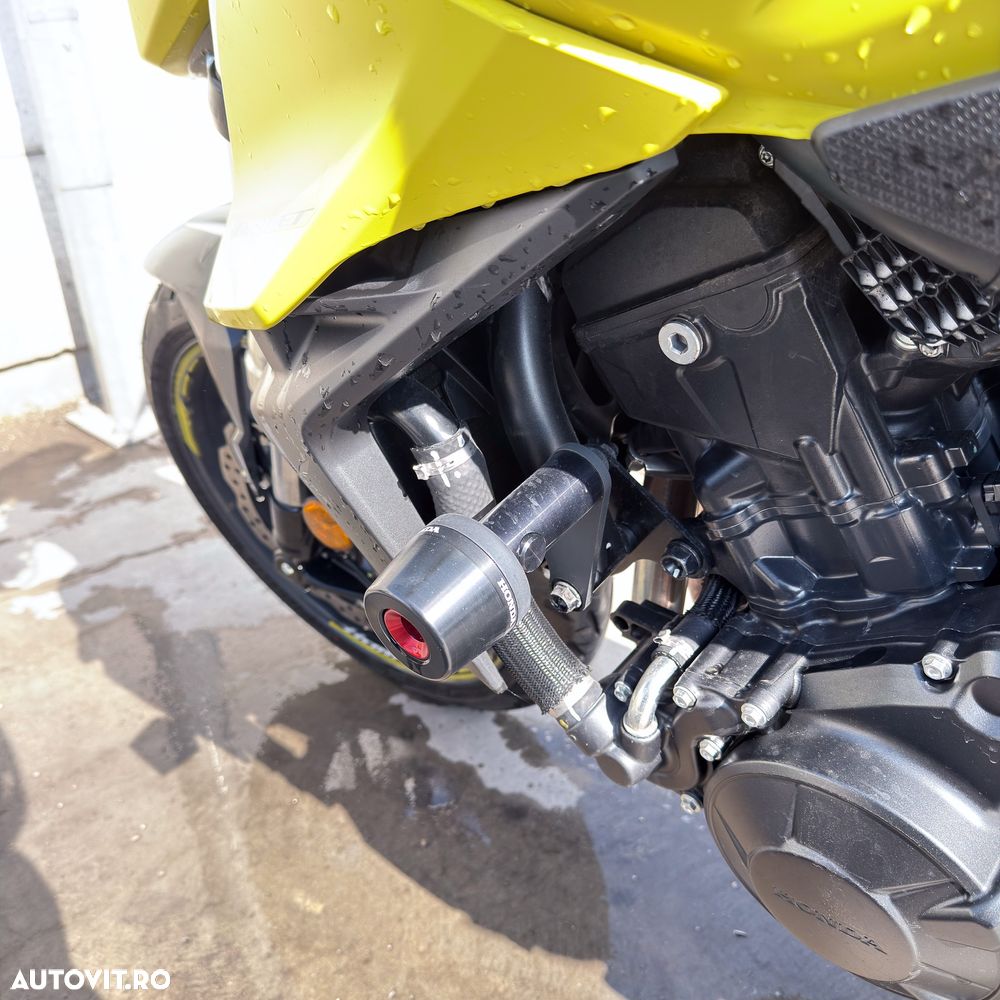 Honda CB 750 Hornet - 9