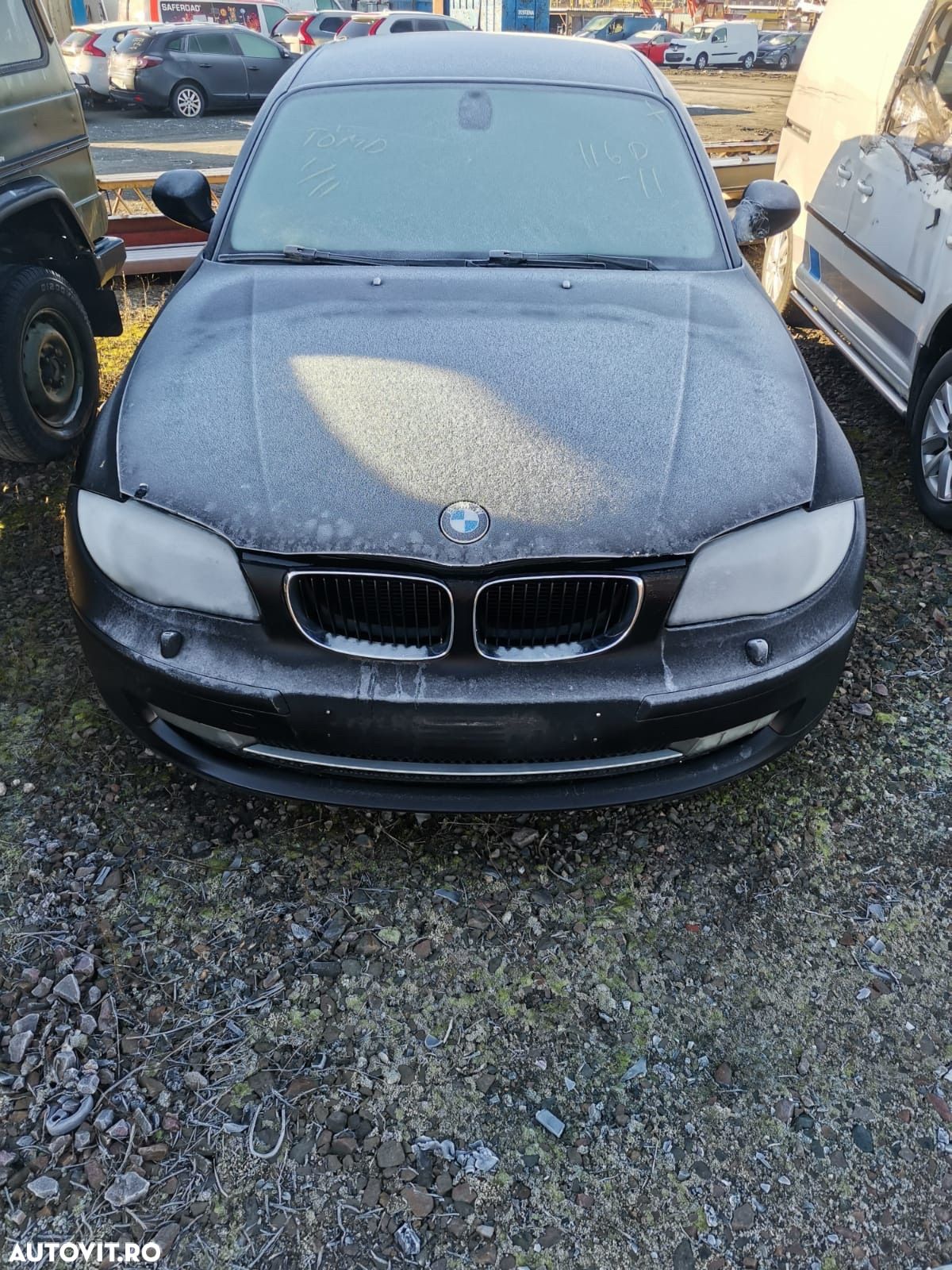 Dezmembram bmw seria 1 E87 2011 2.0 diesel - 1