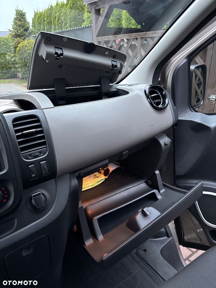 Renault Trafic 1.6 dCi - 12