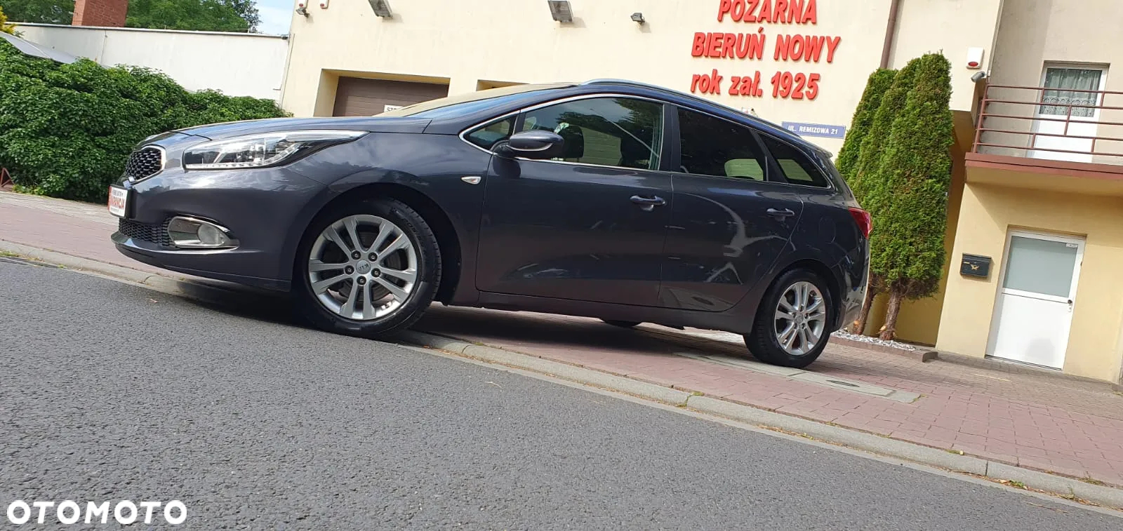 Kia Ceed 1.6 GDI SW ISG Spirit - 32