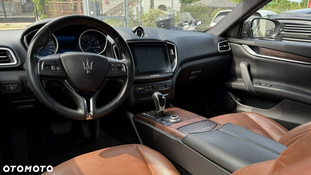 Maserati Ghibli - 12