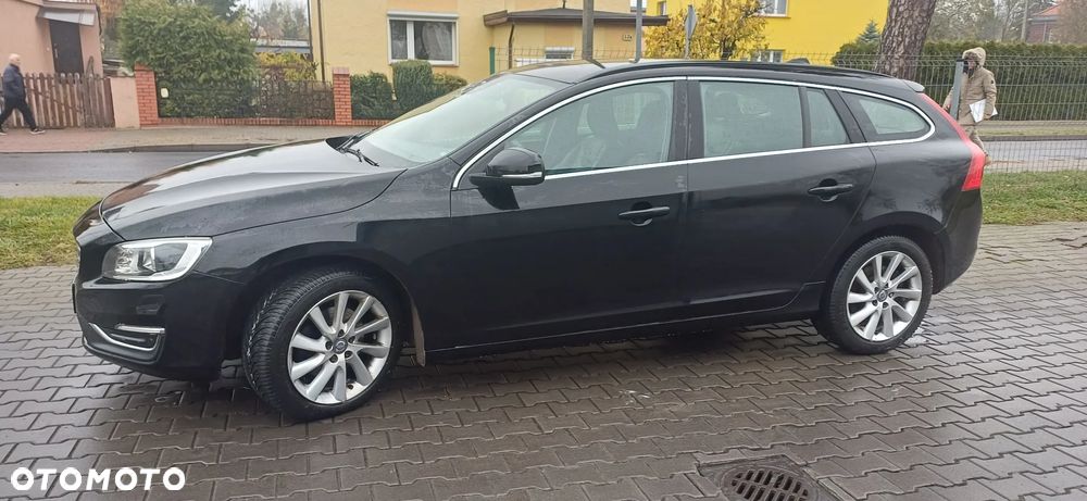 Volvo V60 D4 Summum - 27