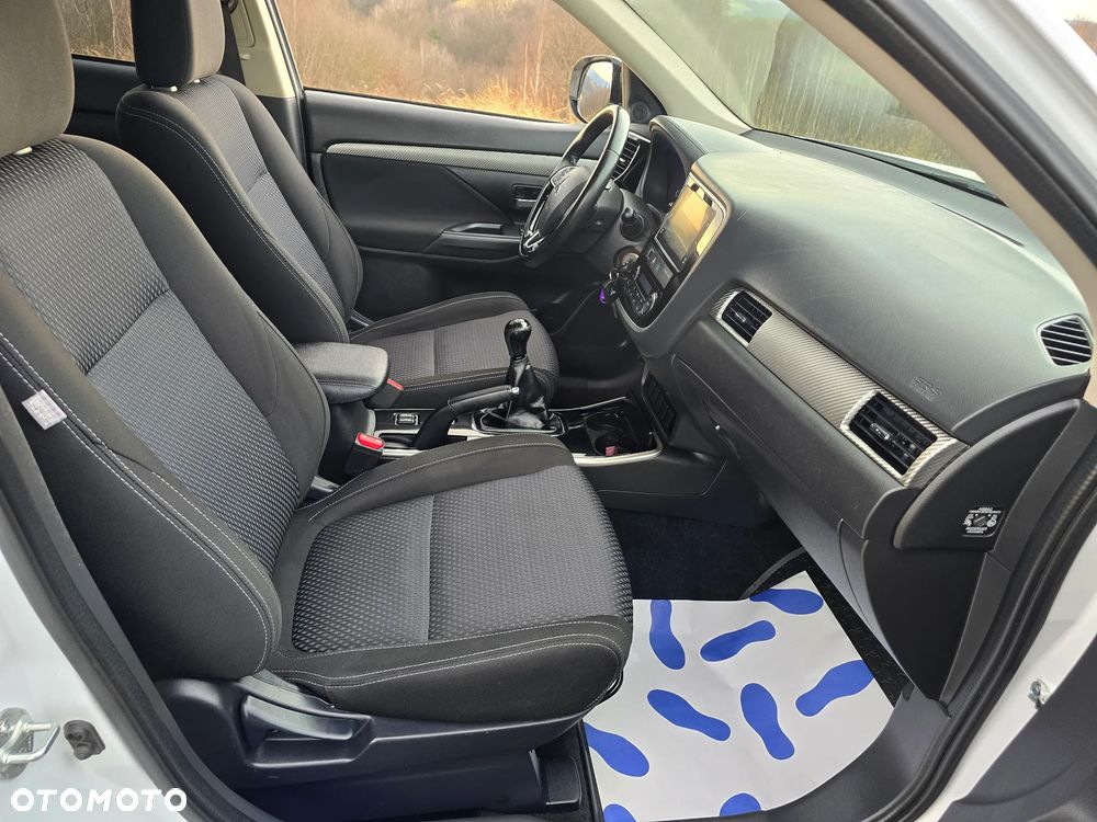 Mitsubishi Outlander 2.0 2WD Edition - 28