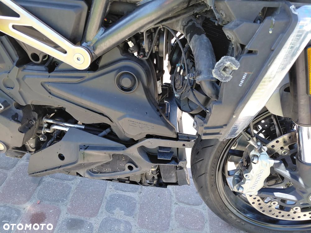 Ducati Diavel - 10