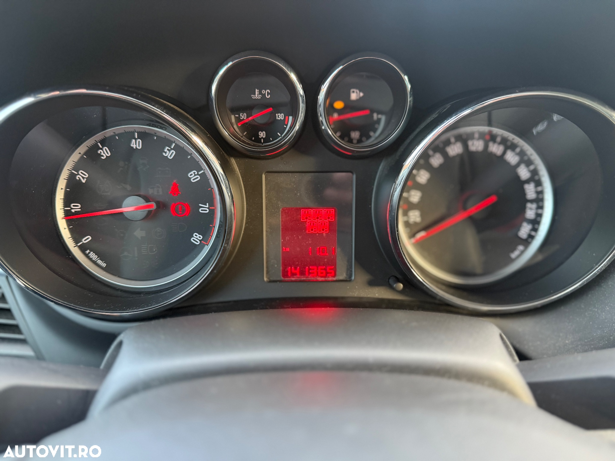 Opel Zafira Tourer 1.4 Turbo drive - 9