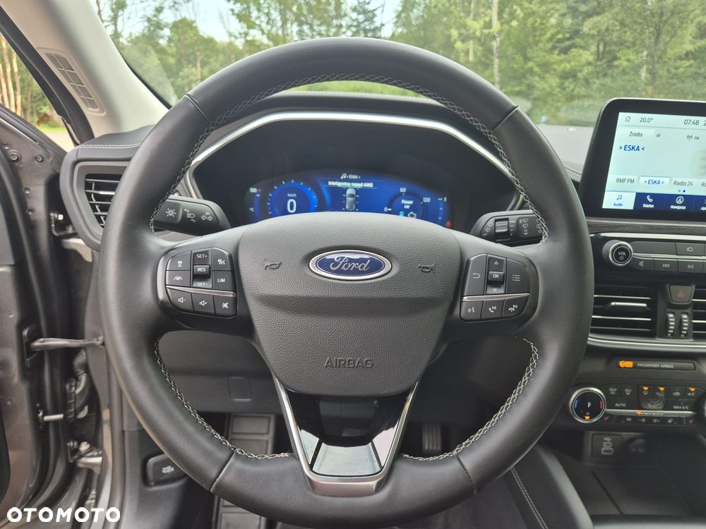 Ford Kuga - 9