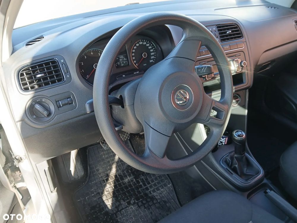 Volkswagen Polo - 4