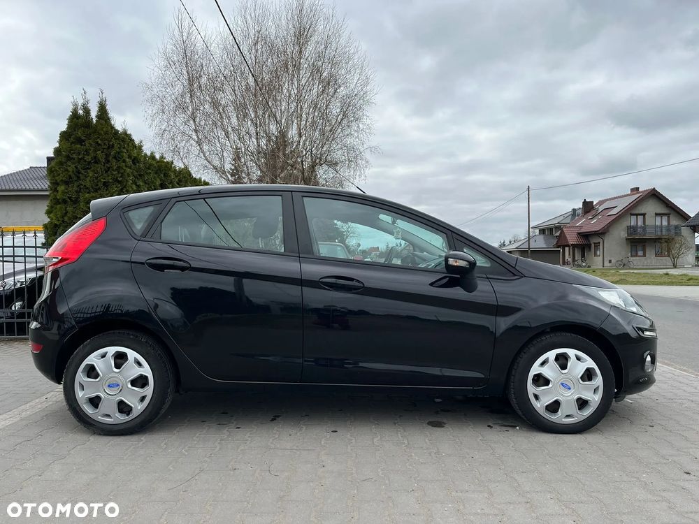 Ford Fiesta 1.25 Ambiente - 11