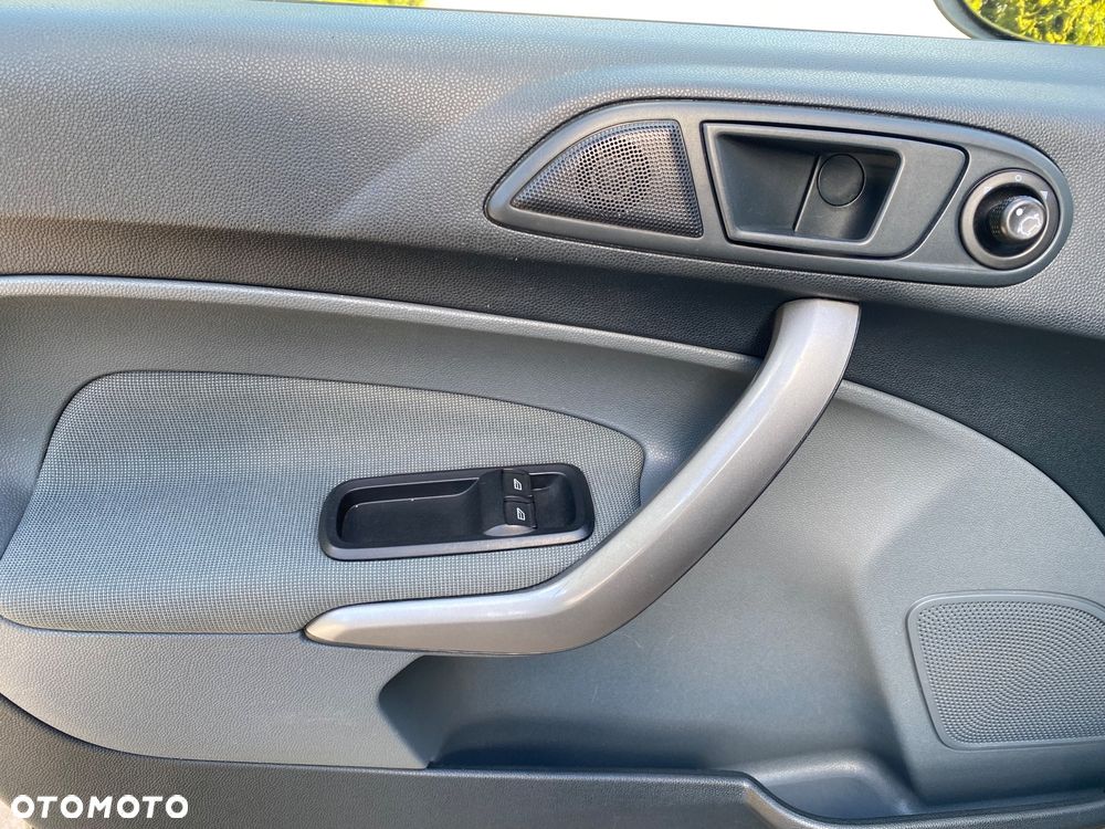 Ford Fiesta - 29