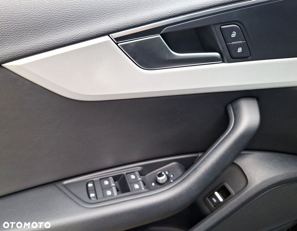 Audi A4 Limousine - 10