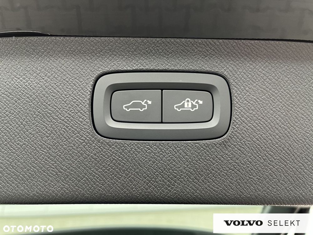 Volvo XC 90 - 23