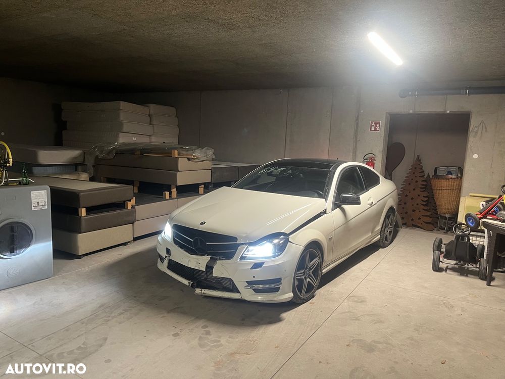 Mercedes-Benz C - 6