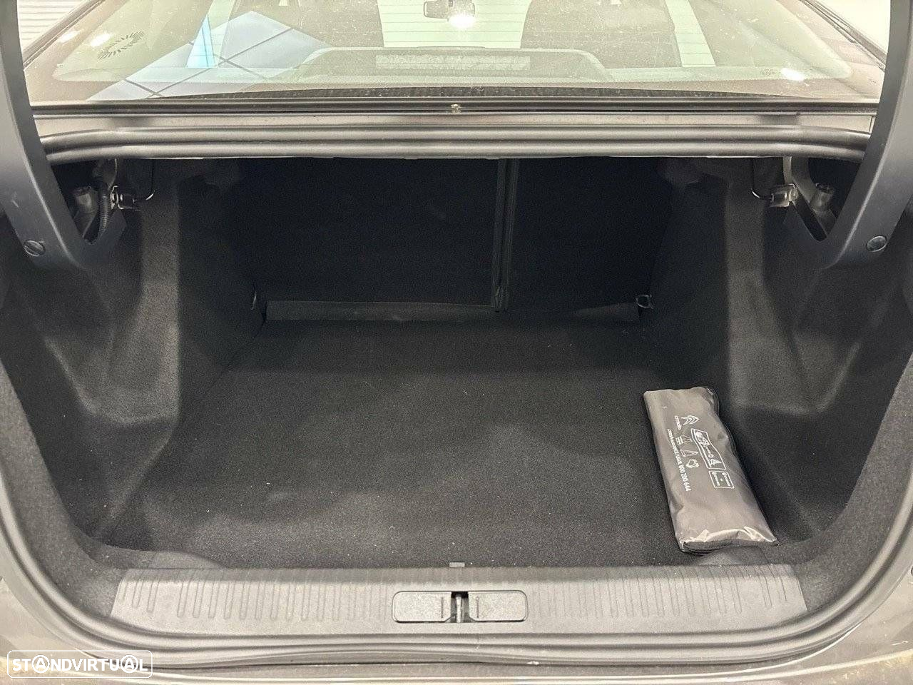 Citroën C4 X 1.2 PureTech Plus EAT8 - 6