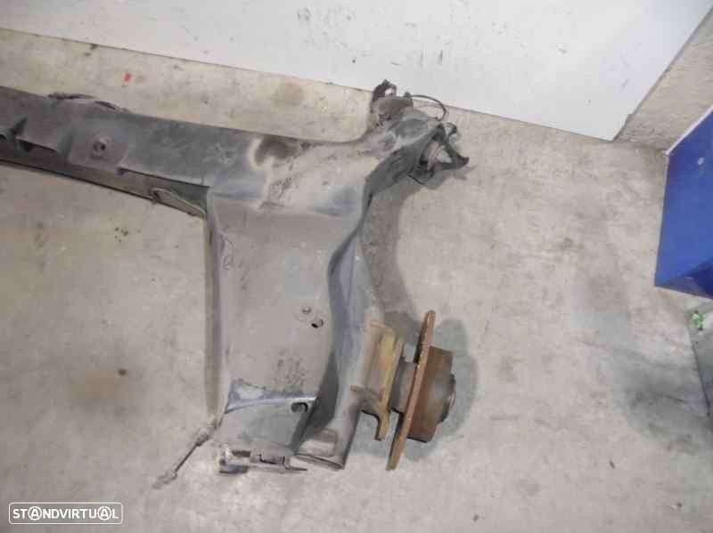 CHARRIOT TRASEIRO RENAULT MEGANE II COUPÉ-CABRIOLET 2005 -7701478436 - 1