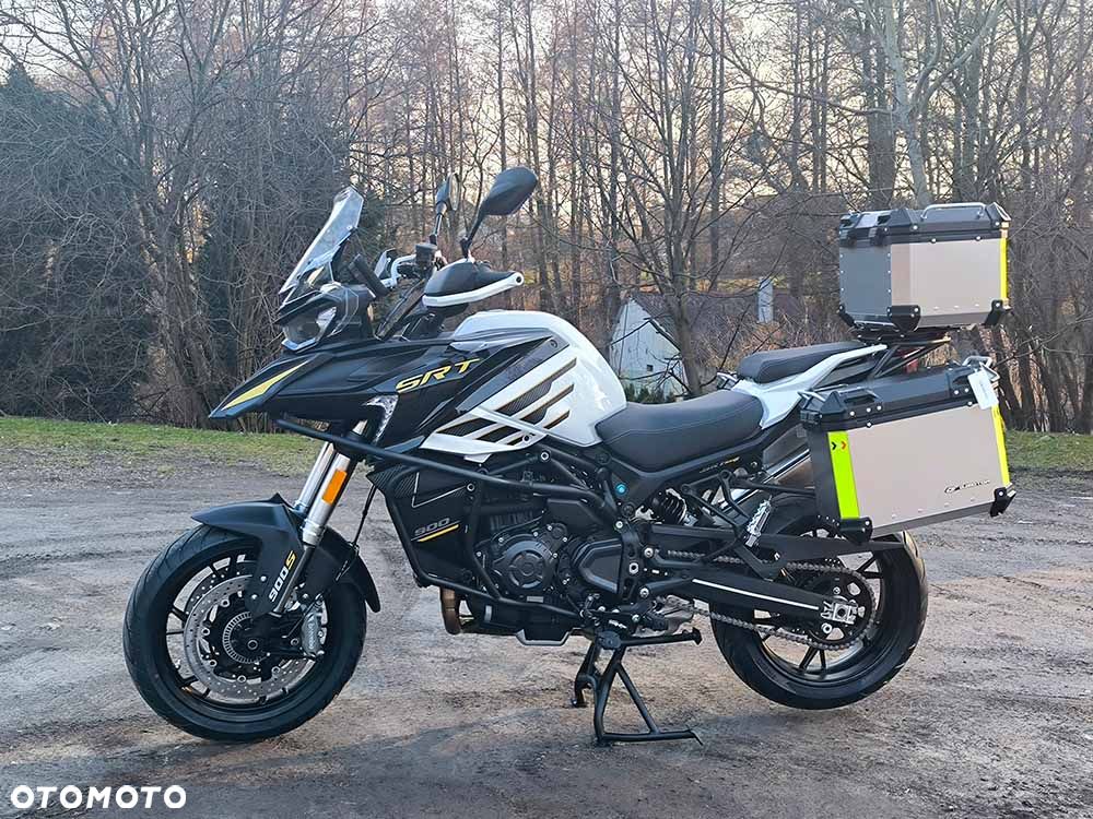 QJMOTOR SRT900S - 7