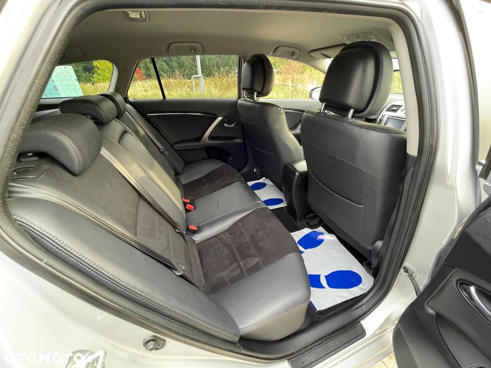 Toyota Avensis 1.8 Multidrive S Executive - 11