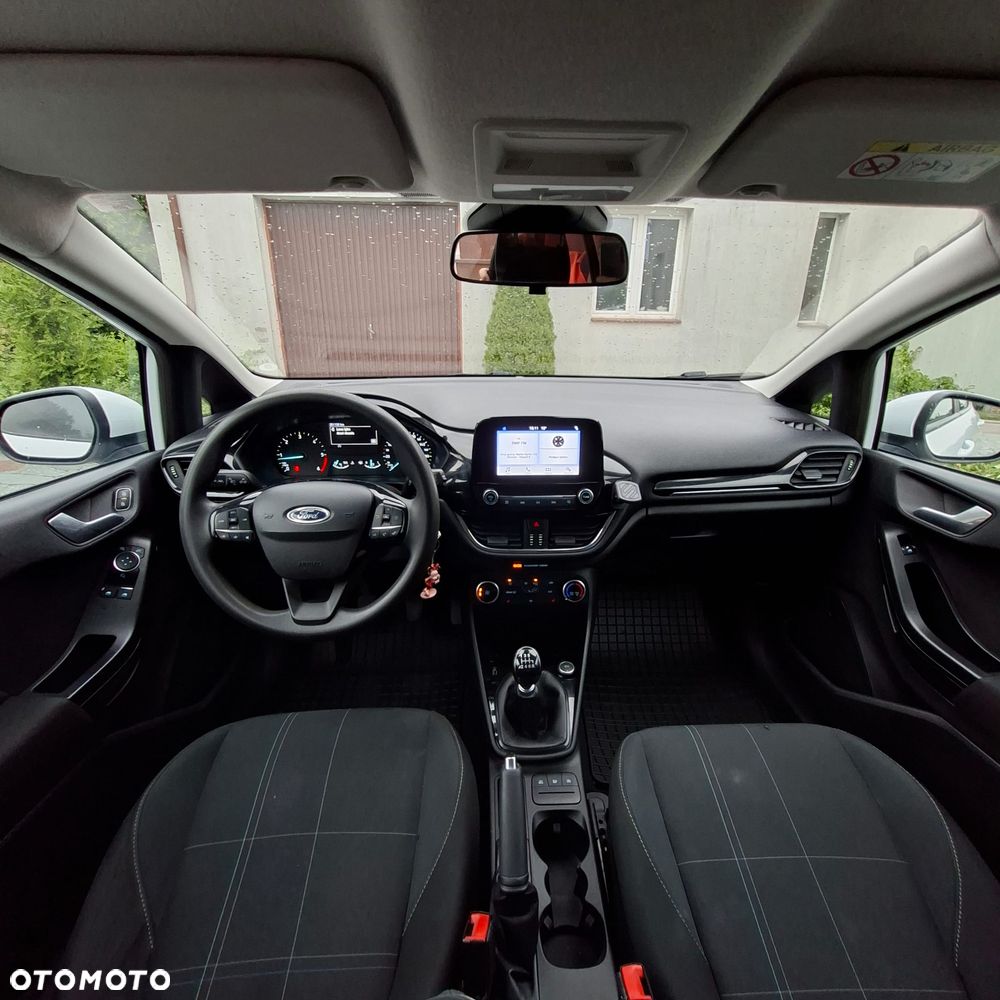 Ford Fiesta VAN - 19