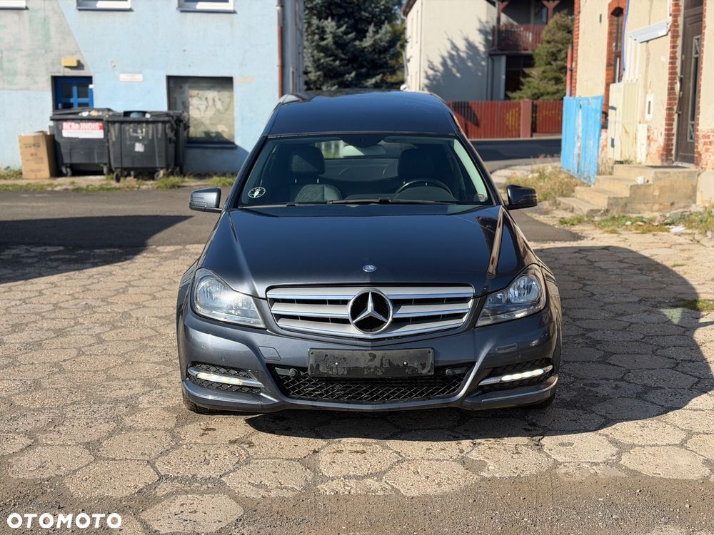 Mercedes-Benz C-Class 2013 photo 3