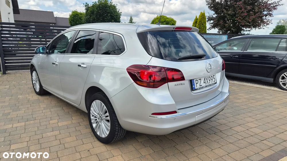 Opel Astra 1.4 T Cosmo - 9