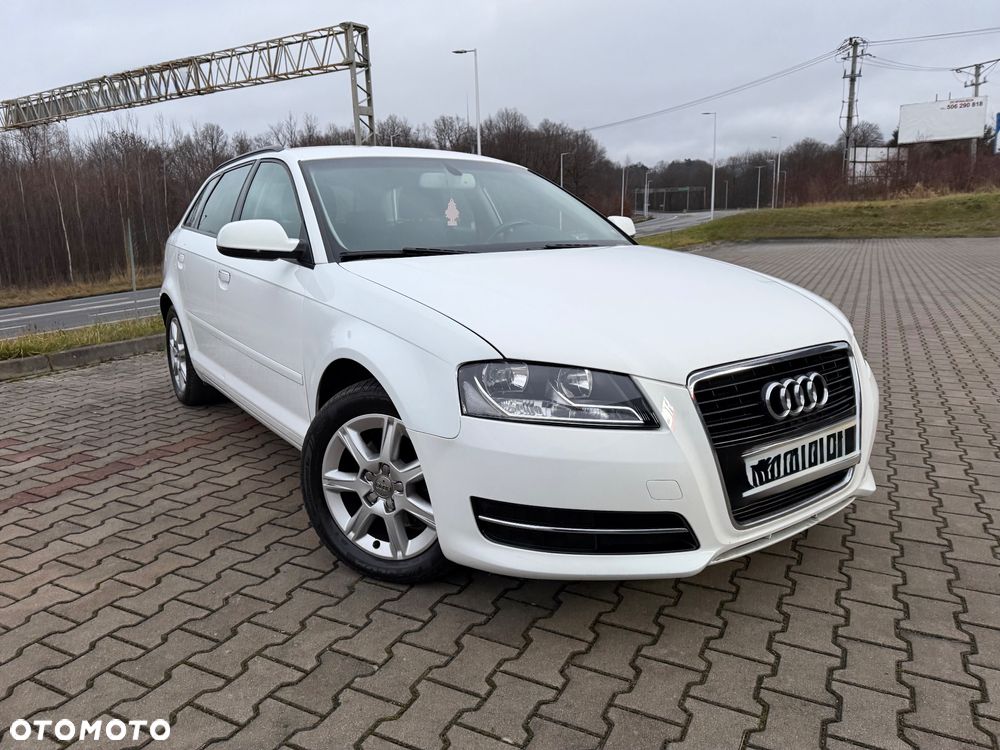 Audi A3 Sportback - 1
