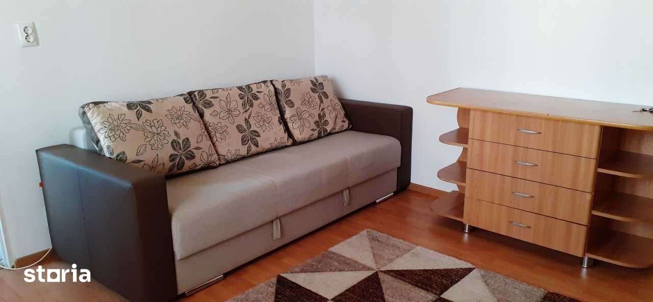 Brancoveanu-Metrou-Garsoniera de inchiriat — fotografia 1