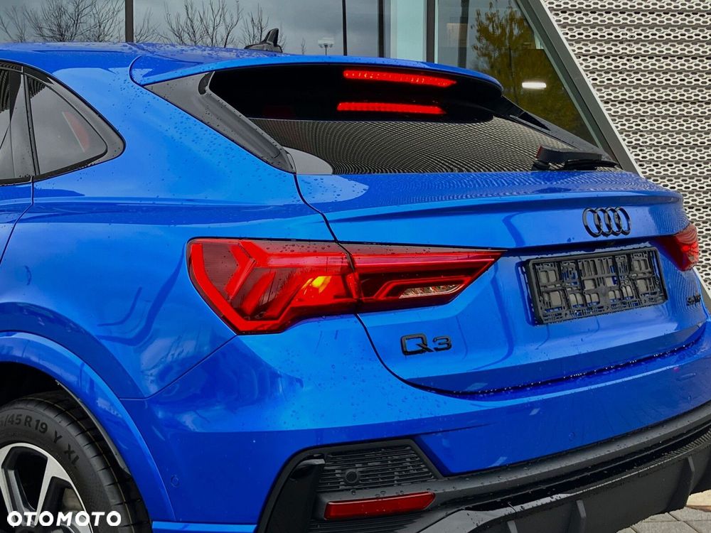 Audi Q3 Sportback - 10
