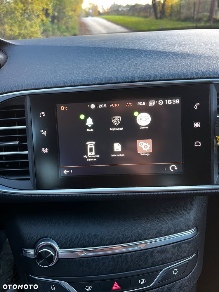 Peugeot 308 1.2 PureTech GPF Road Trip S&S EAT8 - 34