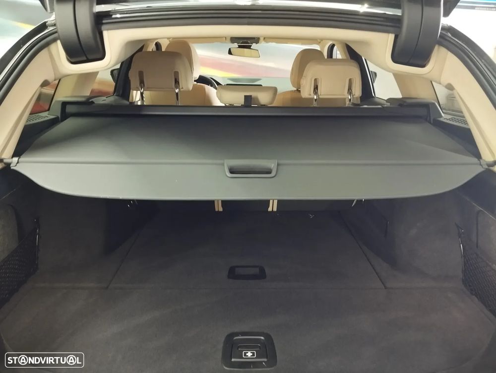 BMW 318 d Touring Auto - 13