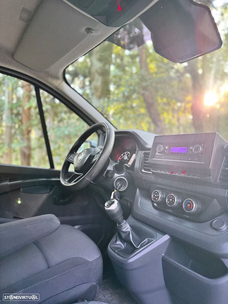Renault Trafic - 16