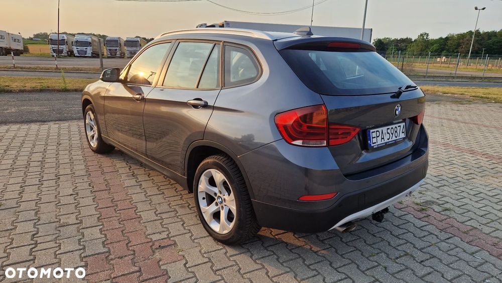 BMW X1 xDrive18d xLine - 9