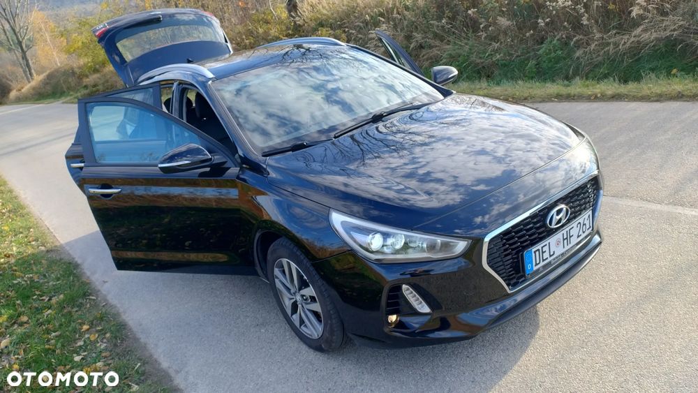 Hyundai i30 1.6 CRDi Classic + DCT - 4