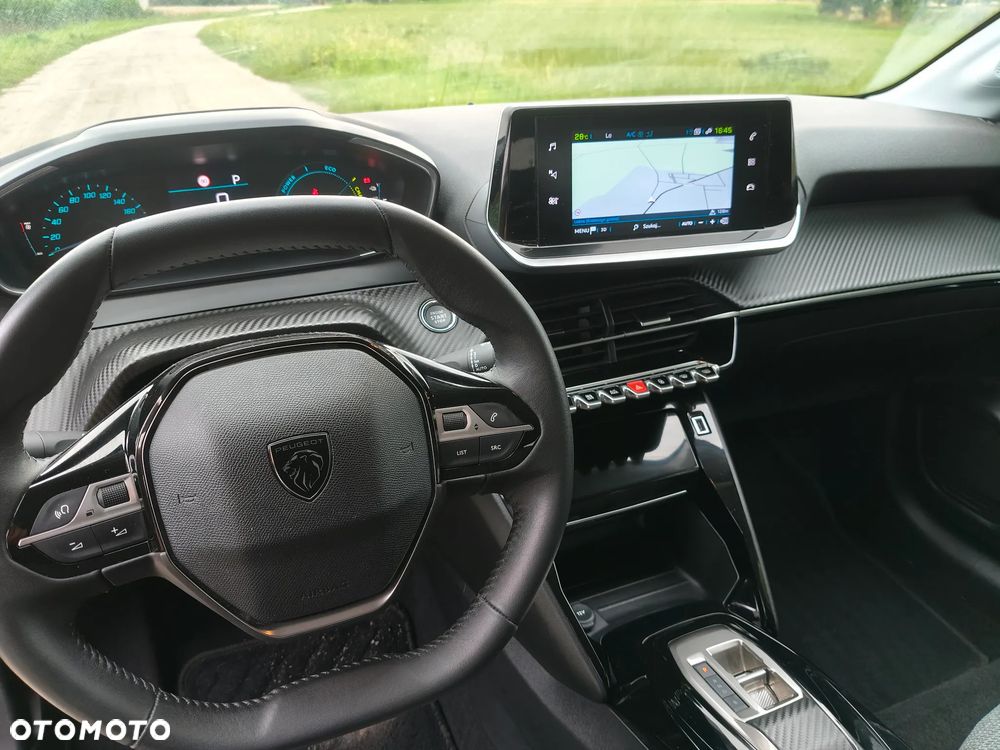 Peugeot 208 - 14