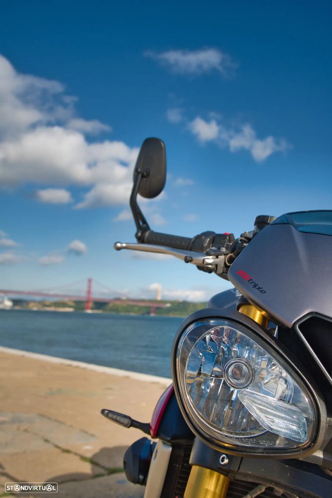 Triumph Speed Triple R - 6