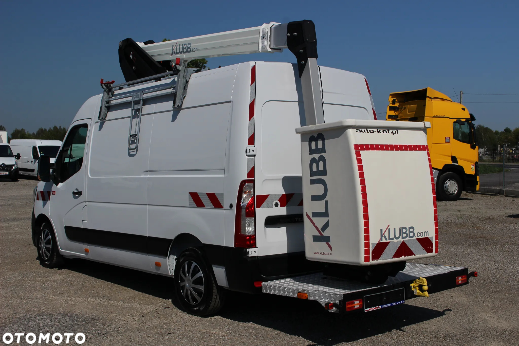 Renault MASTER 2.3 DCI 145 KM*/PODNOŚNIK KOSZOWY KLUBB 12.5M/*SERWIS*/ STAN IDEALNY / - 10