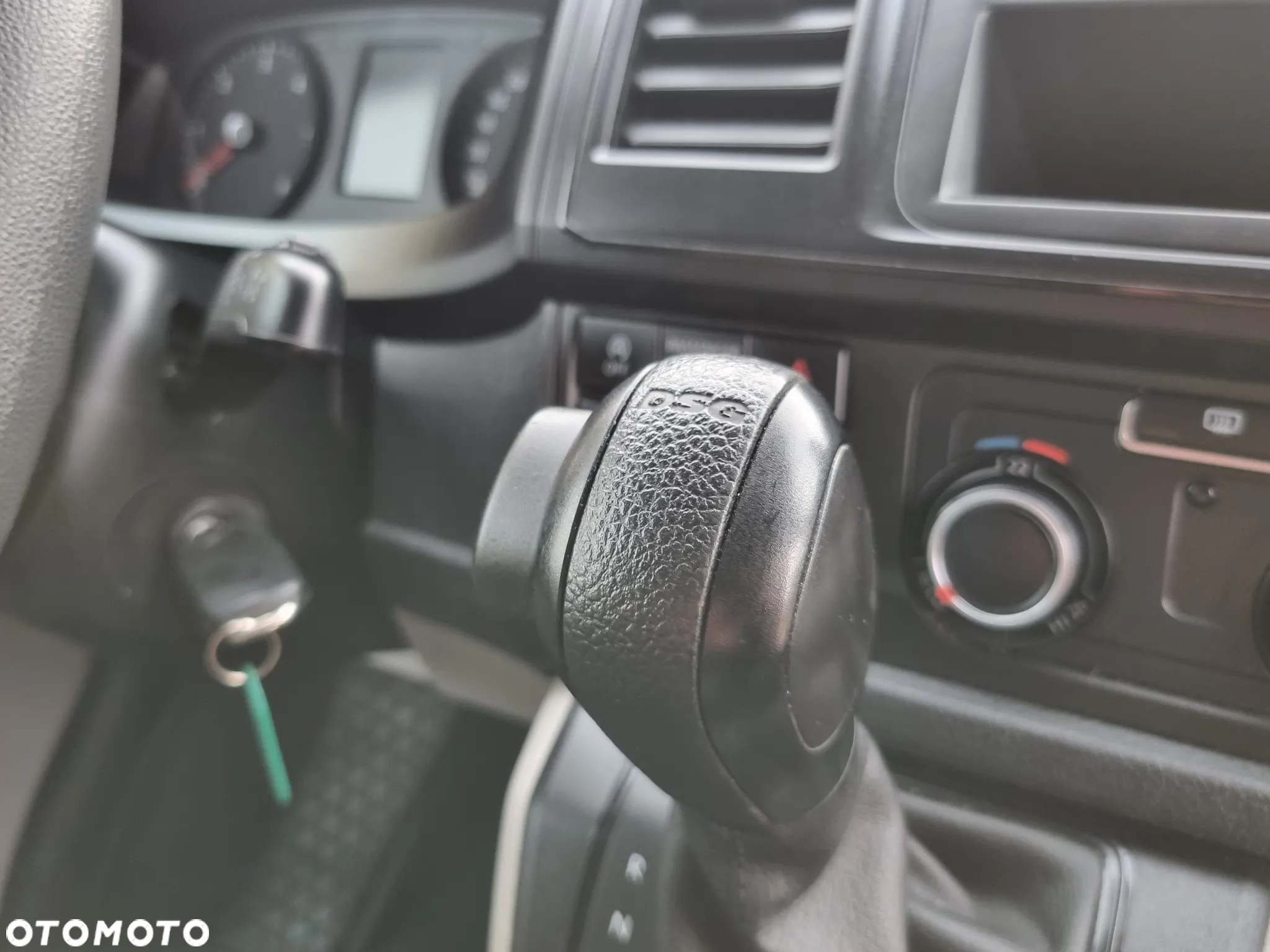 Volkswagen Transporter - 18