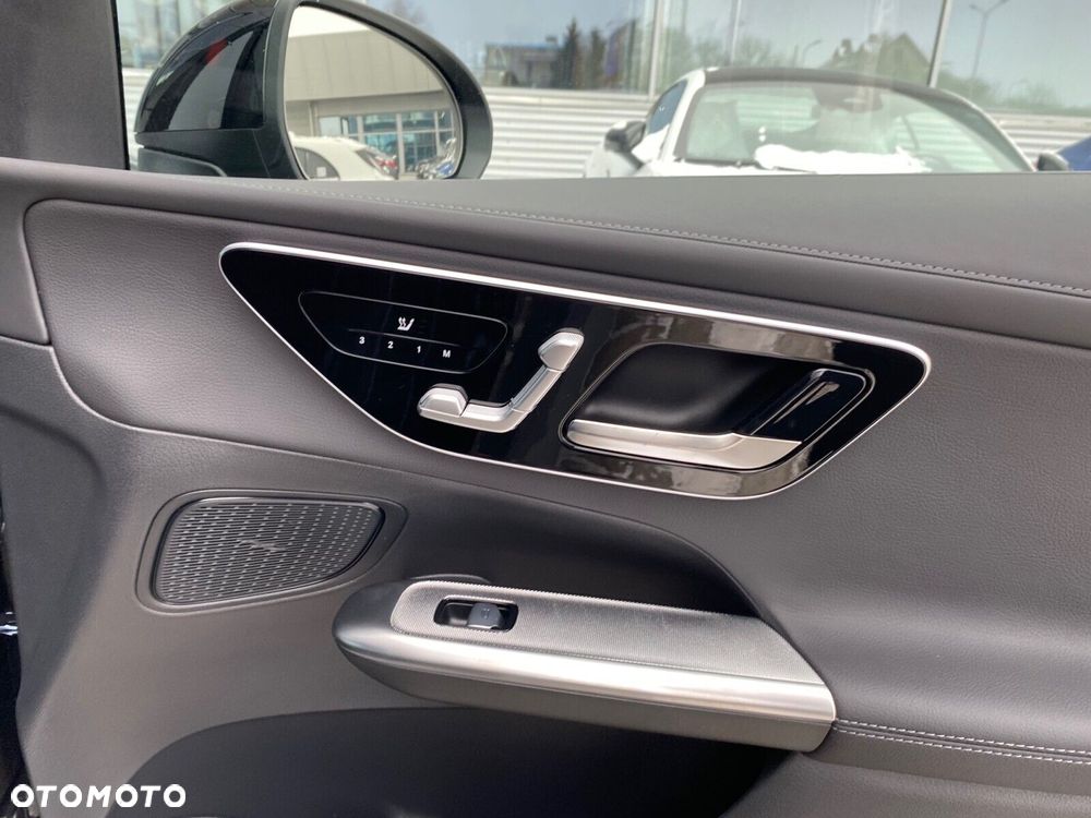 Mercedes-Benz GLC - 21