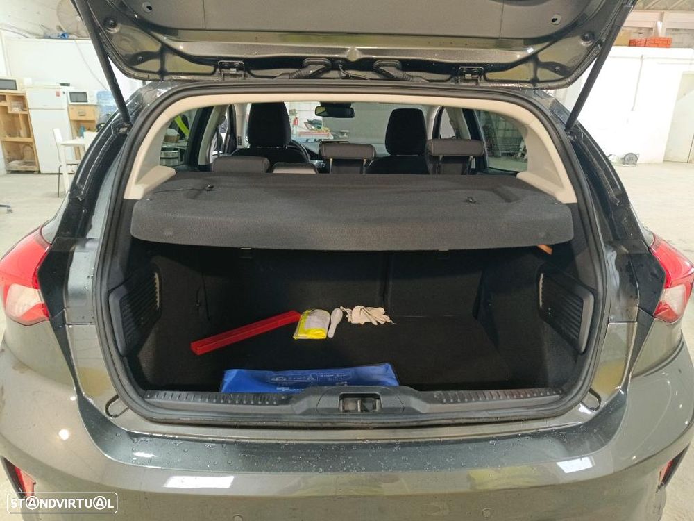 Ford Focus 1.0 EcoBoost MHEV Titanium - 9