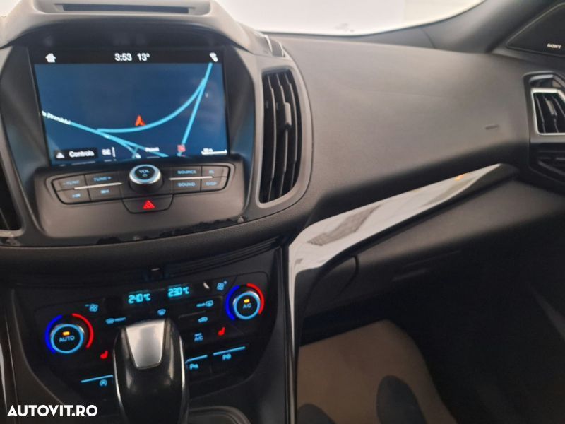 Ford Kuga 2.0 TDCi 4WD Powershift ST-Line - 25