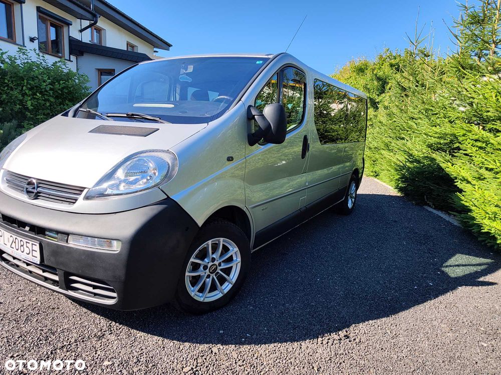 Opel Vivaro - 1