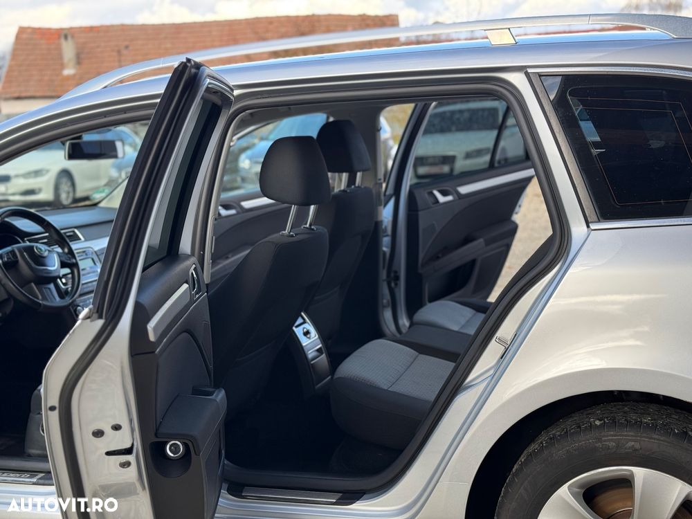 Skoda Superb 2.0 TDI DSG Exclusive - 7