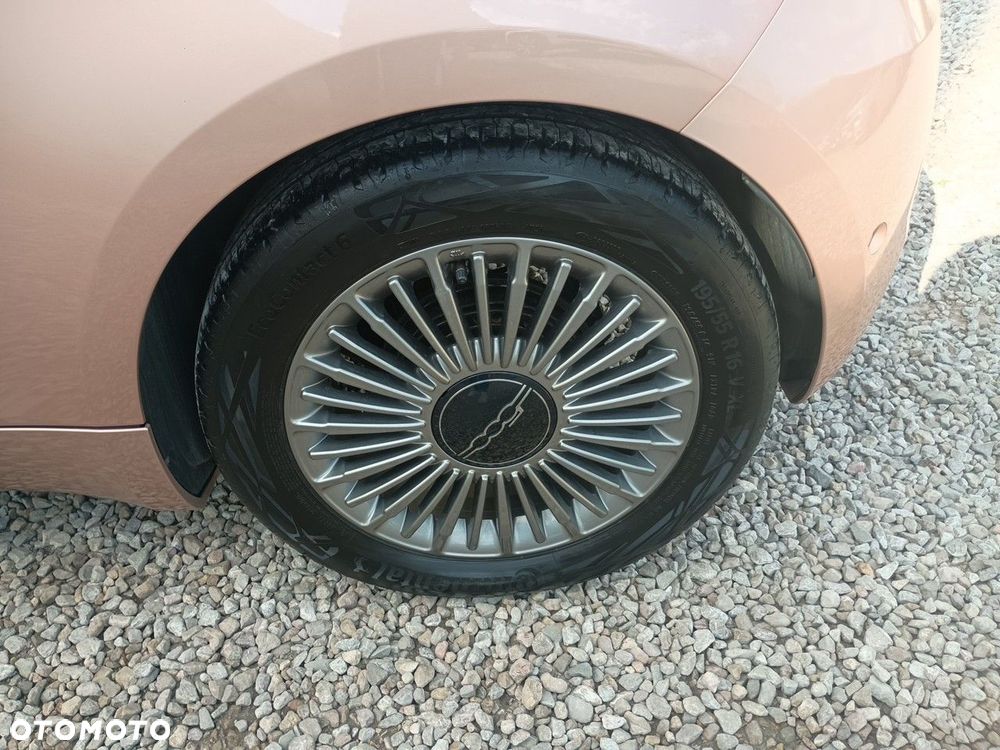Fiat 500e - 12