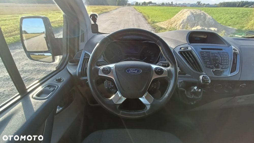 Ford Tourneo Custom - 14