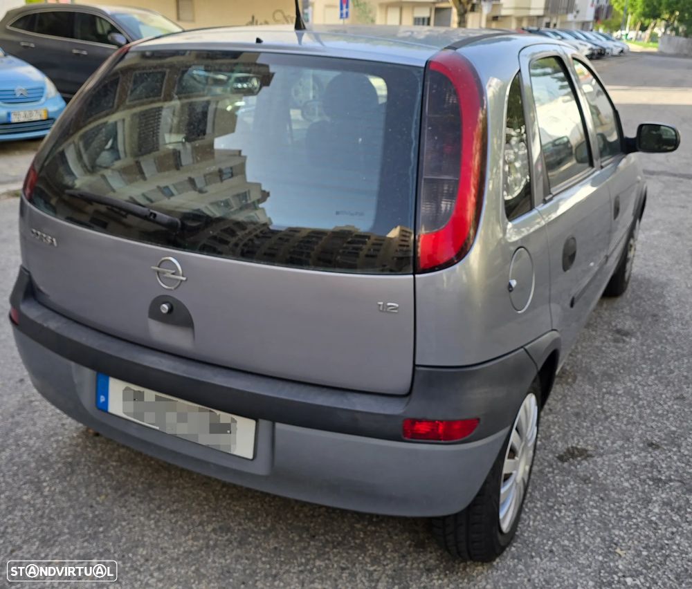 Opel Corsa 1.2 16V Confort - 4