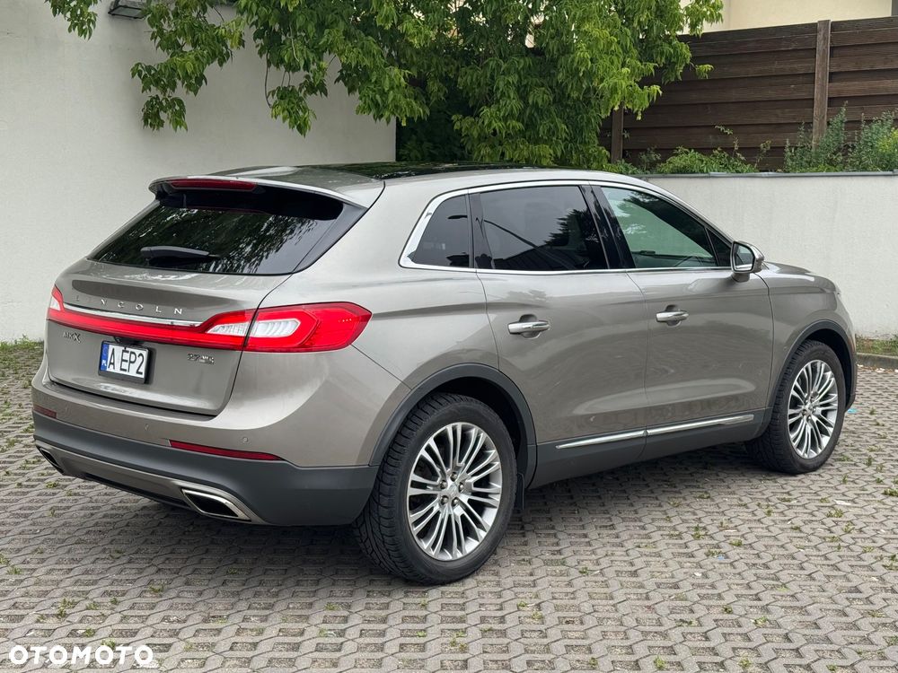 Lincoln MKX - 8
