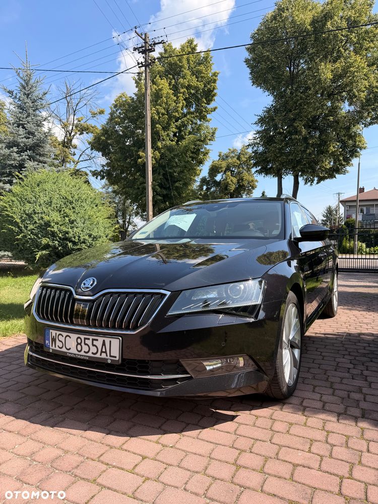 Skoda Superb 2.0 TDI SCR Style DSG - 2