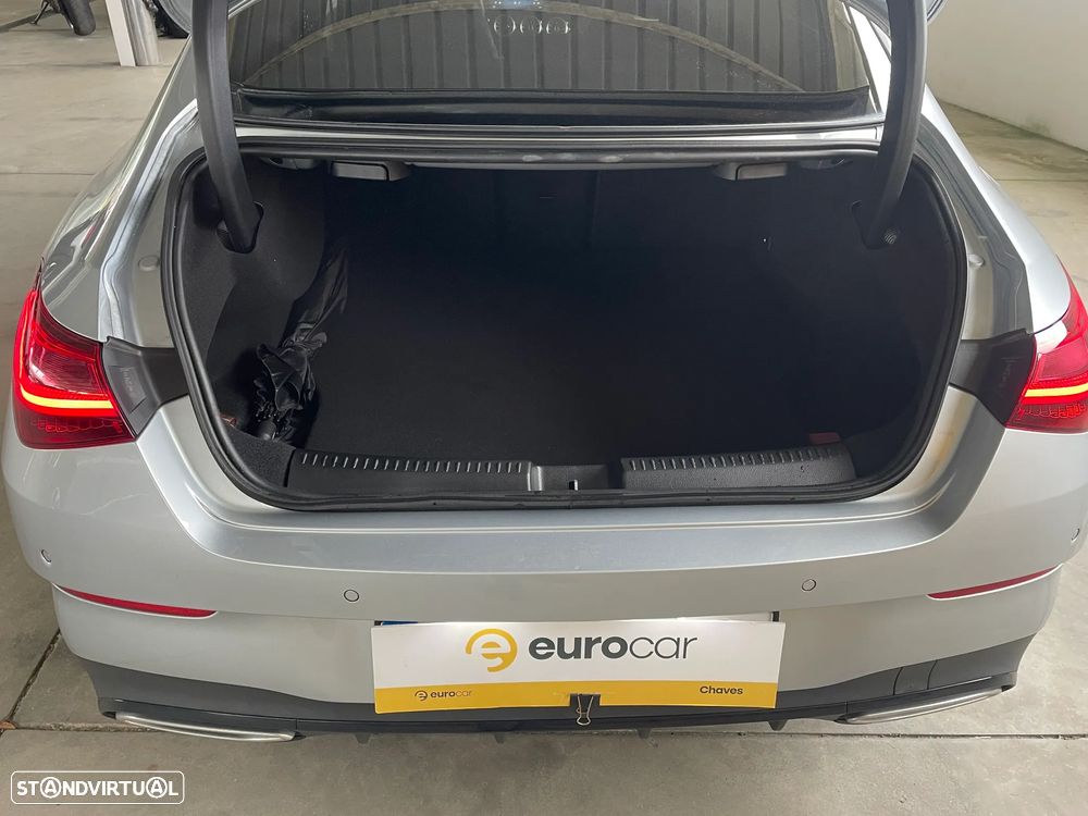 Mercedes-Benz CLA 250 e AMG Line - 8